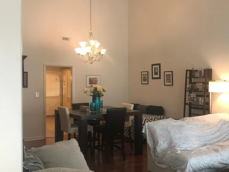 697 Serramonte Dr — Photo 3