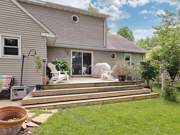 5th image of 1397 Belmont Ln W