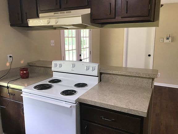 3rd image of 303 W Andrew Dr