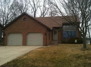 606 Lainey Ave, Ottawa, IL 61350