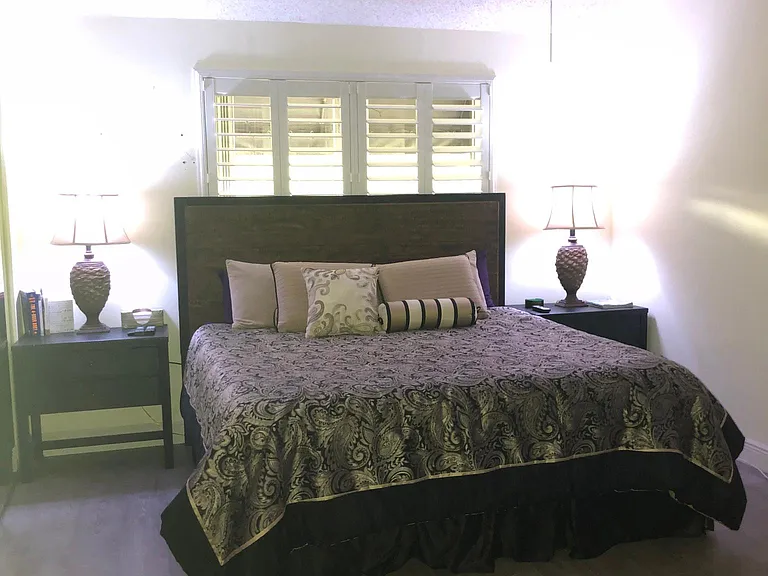 612 N University Dr — Photo 15