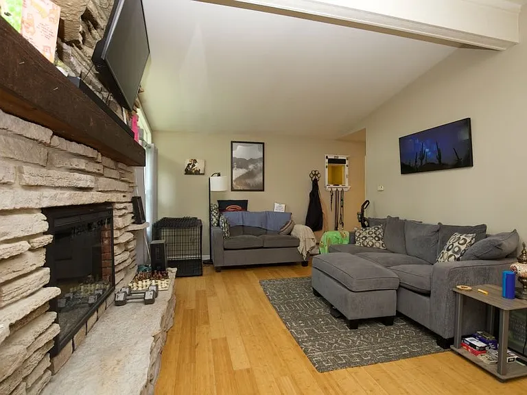 55 E Jeffery Ave #SFH — Photo 8