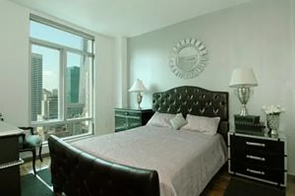 Rented by Douglas Elliman | media 22