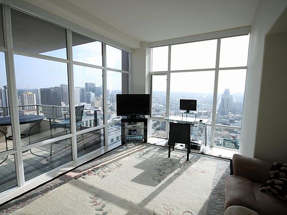 5th image of 550 Front St Unit 3002
