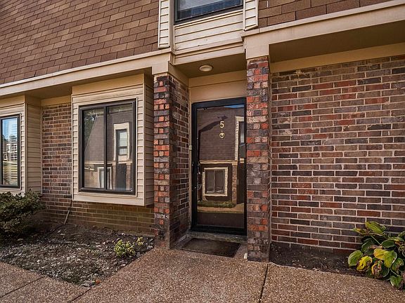 3rd image of 6563 Poplar Woods Cir S APT 5