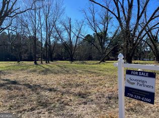 100 E 2nd Ave, Glenwood, GA 30428