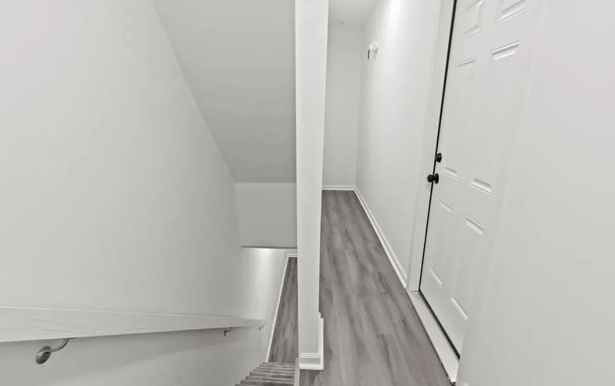 Building Photo - 4149 Lancaster Ave