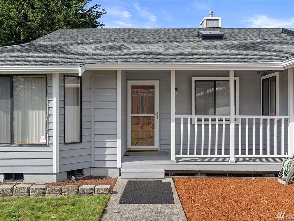 2nd image of 9202 Donna Ct SE