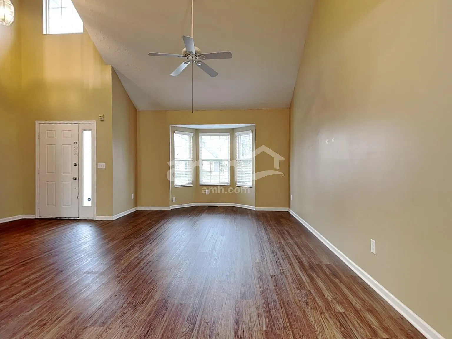 3 bed, 2.5 bath, 2176 sqft, $2,625 — Photo 4