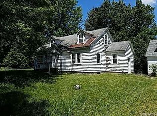 9029 Akron Rd, Akron, NY 14001