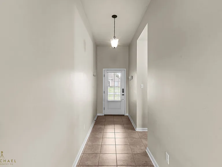 1115 Eli Conner Dr — Photo 1