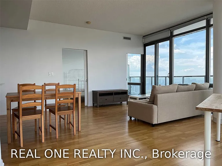 832 Bay St #3903 — Photo 8