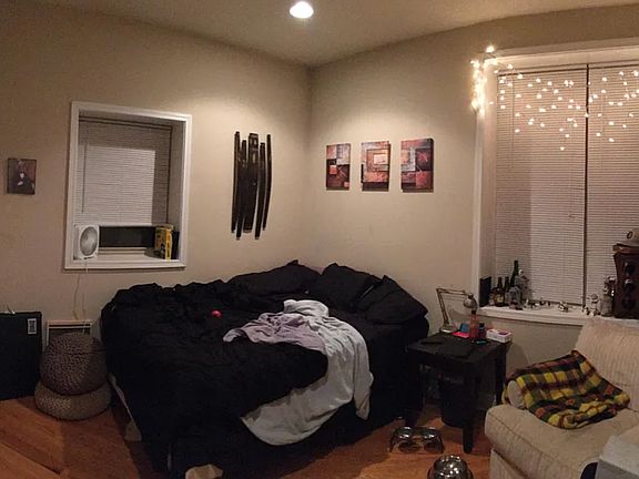 5th image of 1032 N Mozart St #1