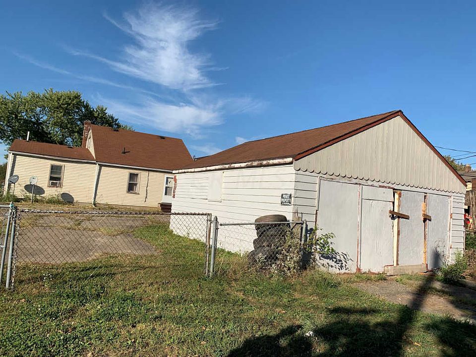 2nd image of 31 Dering Ave