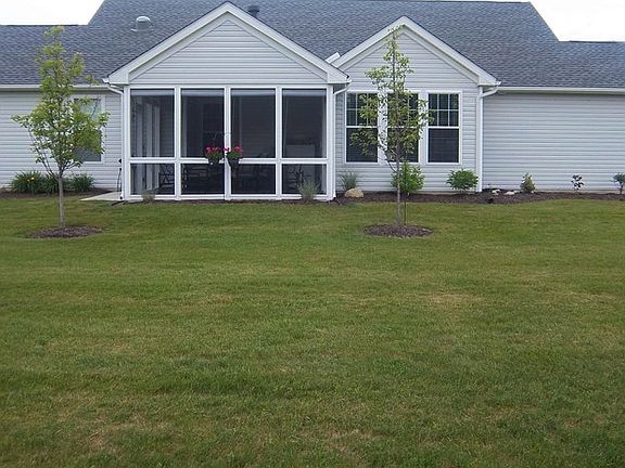 2nd image of 36152 Bridgeport Dr