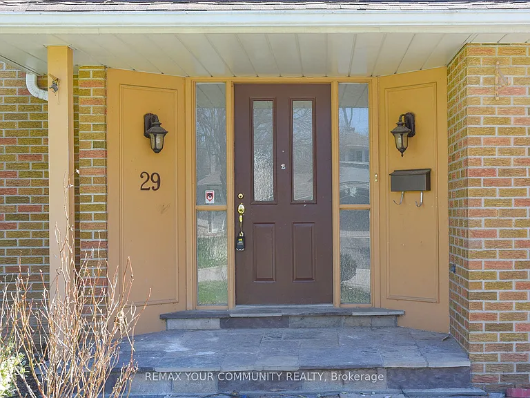 29 Colonsay Rd — Photo 2