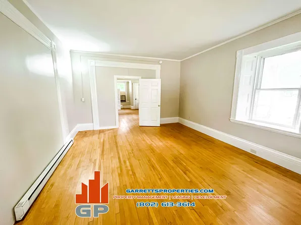 40 1st St #4, Swanton, VT 05488