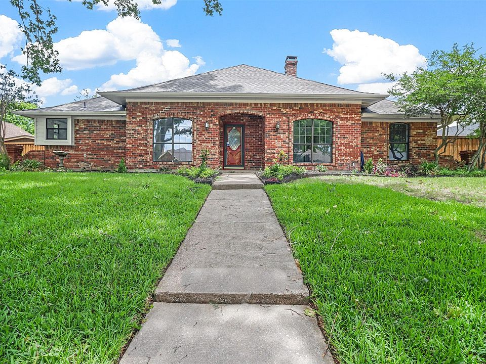 1st image of 3913 Camino Dr