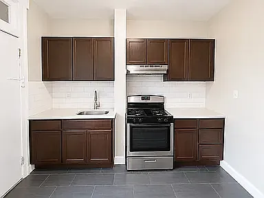 500 Park Ave — Photo 11