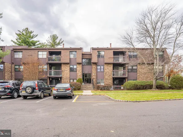 1814 Old Stone Mill Dr, Cranbury, NJ 08512