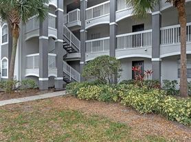 13929 Fairway Island Dr
