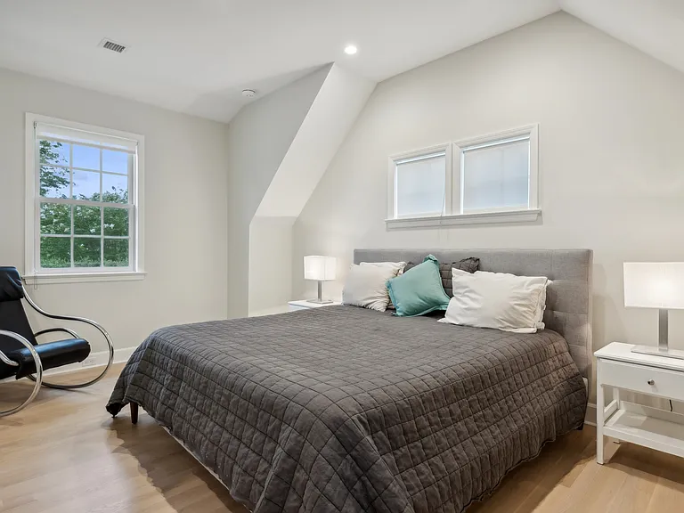 39 Linden Ln — Photo 18