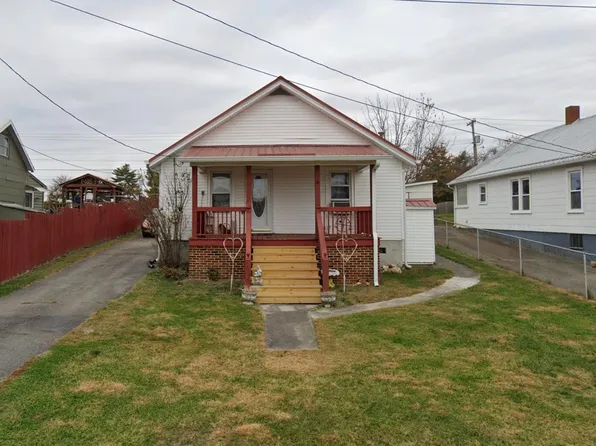 907 5th St, Radford, VA 24141