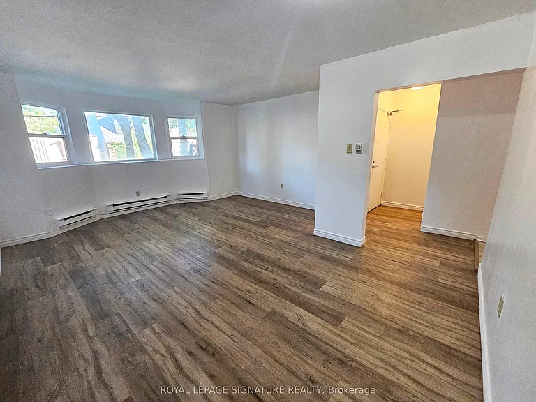 10 Ivy Ave #2 — Photo 4