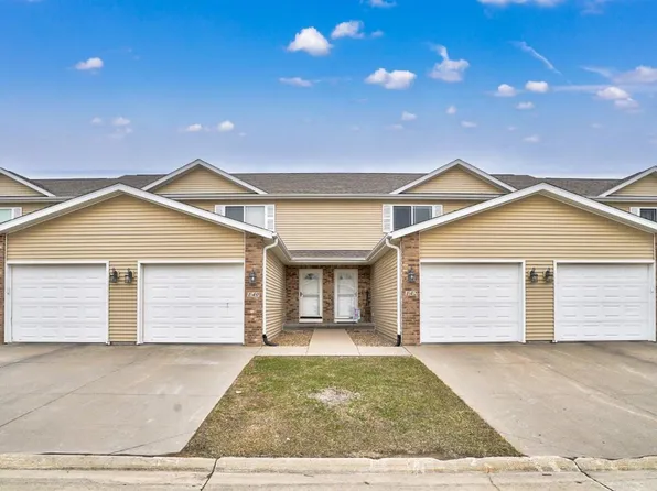 140 War Admiral Ln, North Liberty, IA 52317