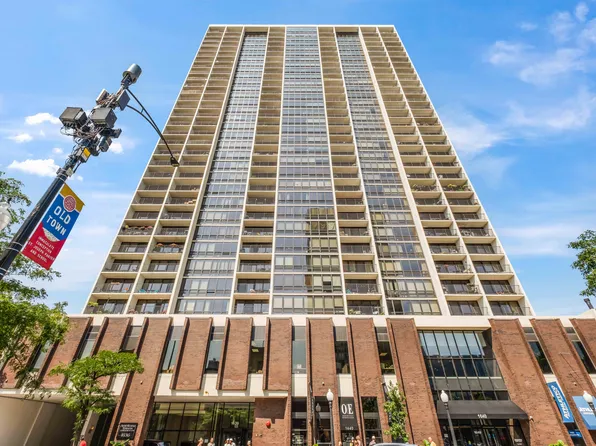 1636 N Wells St APT 2904, Chicago, IL 60614