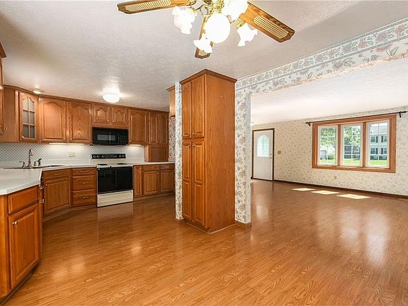 5th image of 8354 Celianna Dr