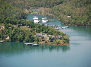 700 Shanghai Landing Ln, La Follette, TN 37766