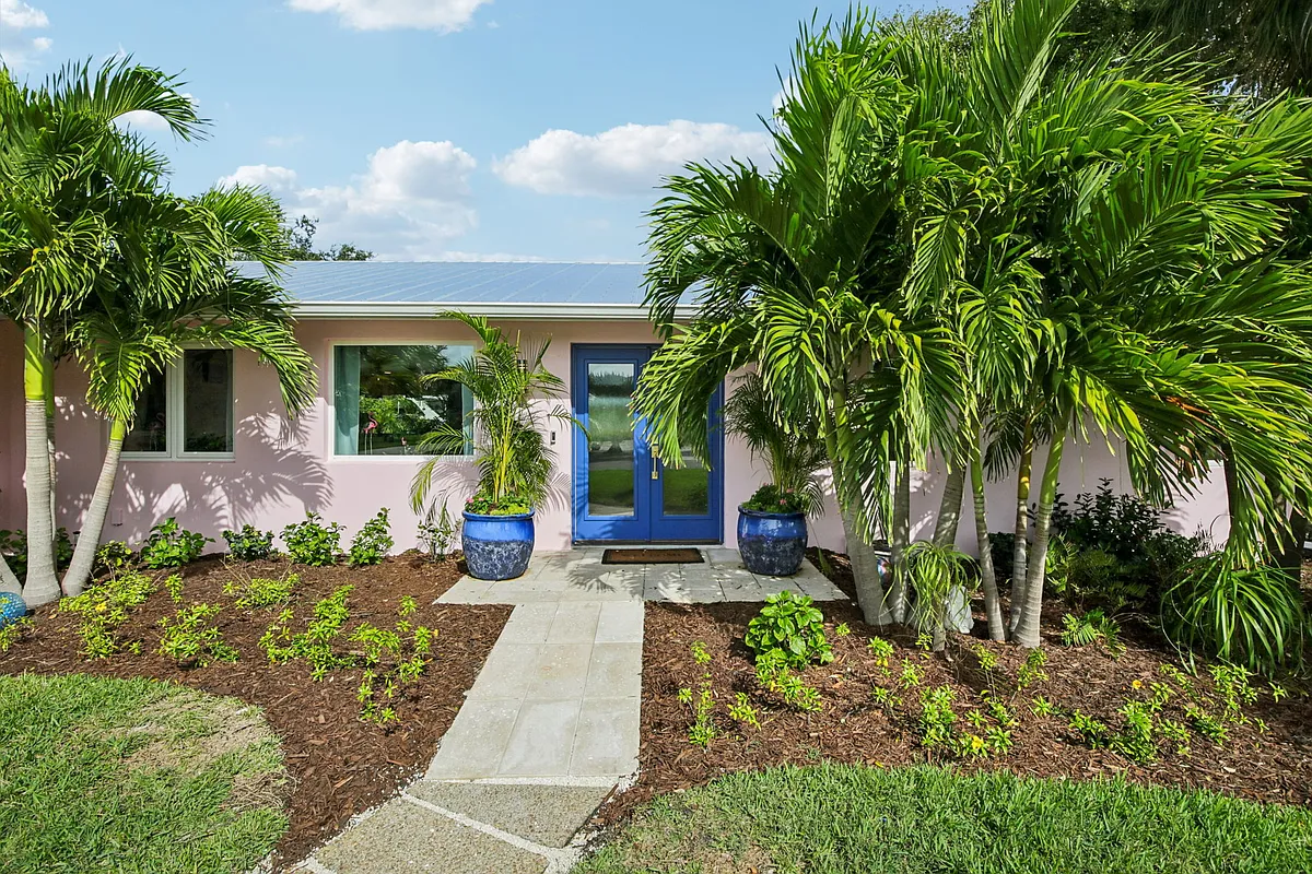 Building Photo - 613 Buttonwood Dr