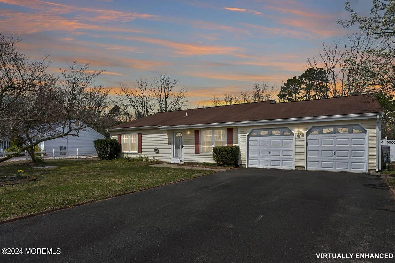 1440 Ottawa Court photo 1