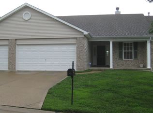 17 Aspen Ridge Ct, Saint Peters, MO 63376