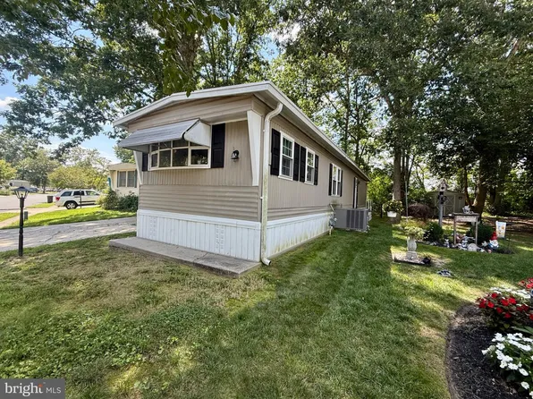 1616 Pennsylvania Ave #48, Vineland, NJ 08361