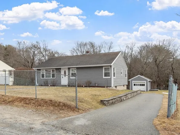 6 Bartlett St, Oxford, MA 01540