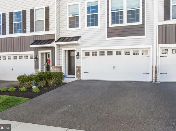 7 Autumn Park Blvd, Medford, NJ 08055