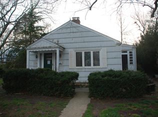 16 W Lake Rd, Little Silver, NJ 07739