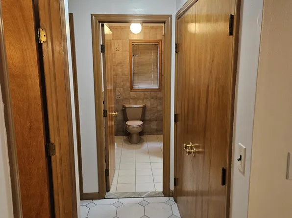 56 Grant Avenue image 9 of 12