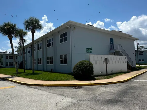 225 Buccaneer Ave #C2-102, Merritt Island, FL 32952