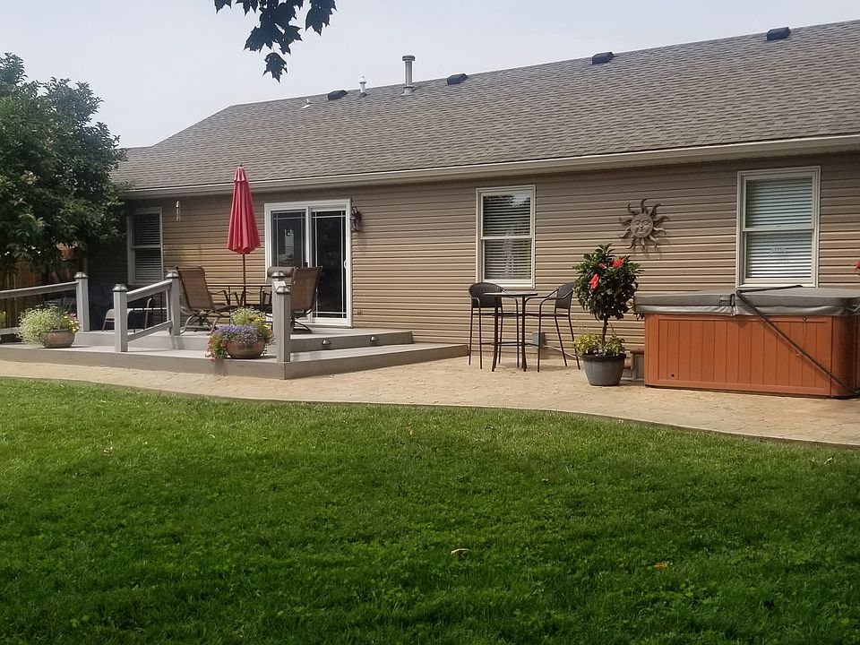 1st image of 1814 Plaza Dr