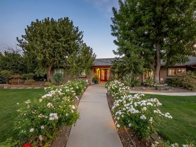 1611 W Escalon Ave, Fresno, CA, 93711