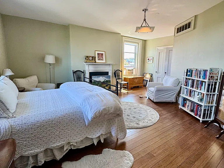 4 Monument Sq #Penthouse 6 — Photo 12