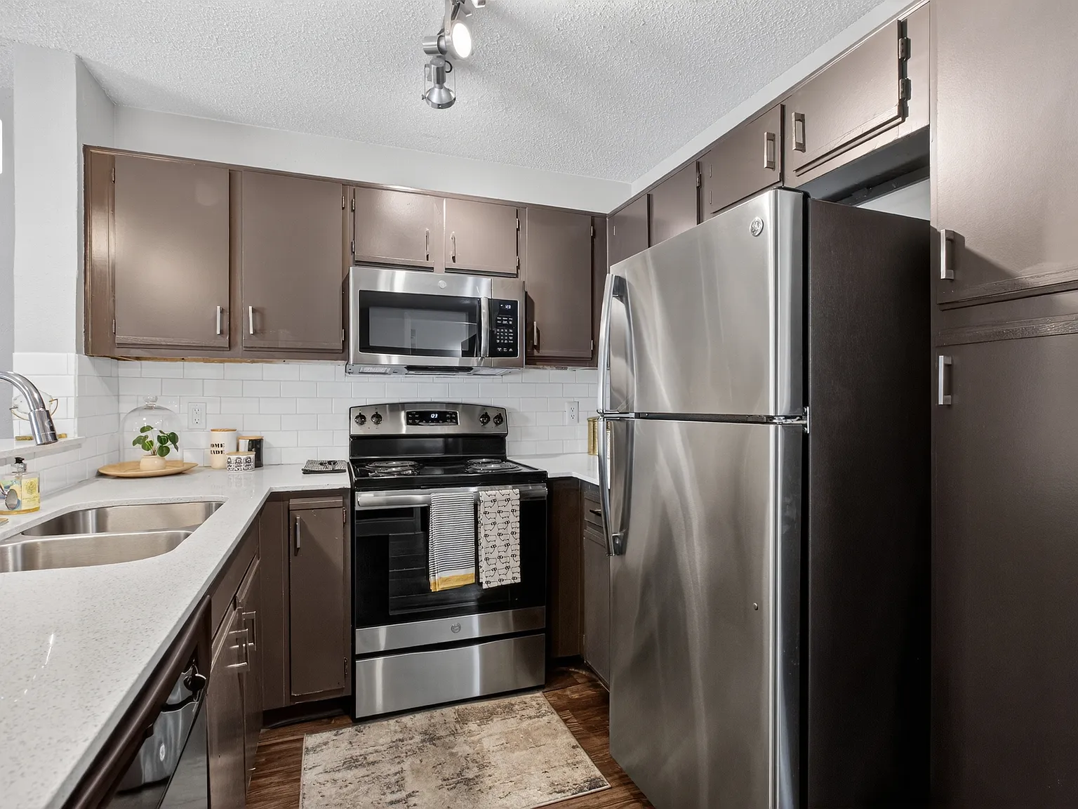 The Landing at East Mil Apartments — Photo 4
