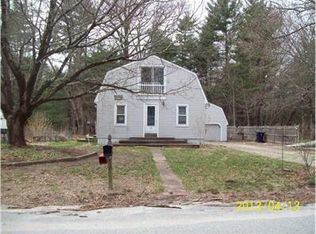 57 Grove Ave, North Kingstown, RI 02852