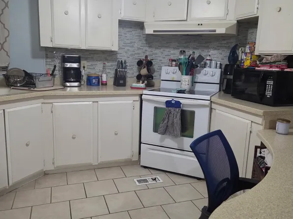 192 Caviller Ct #Ft, North Fort Myers, FL 33917