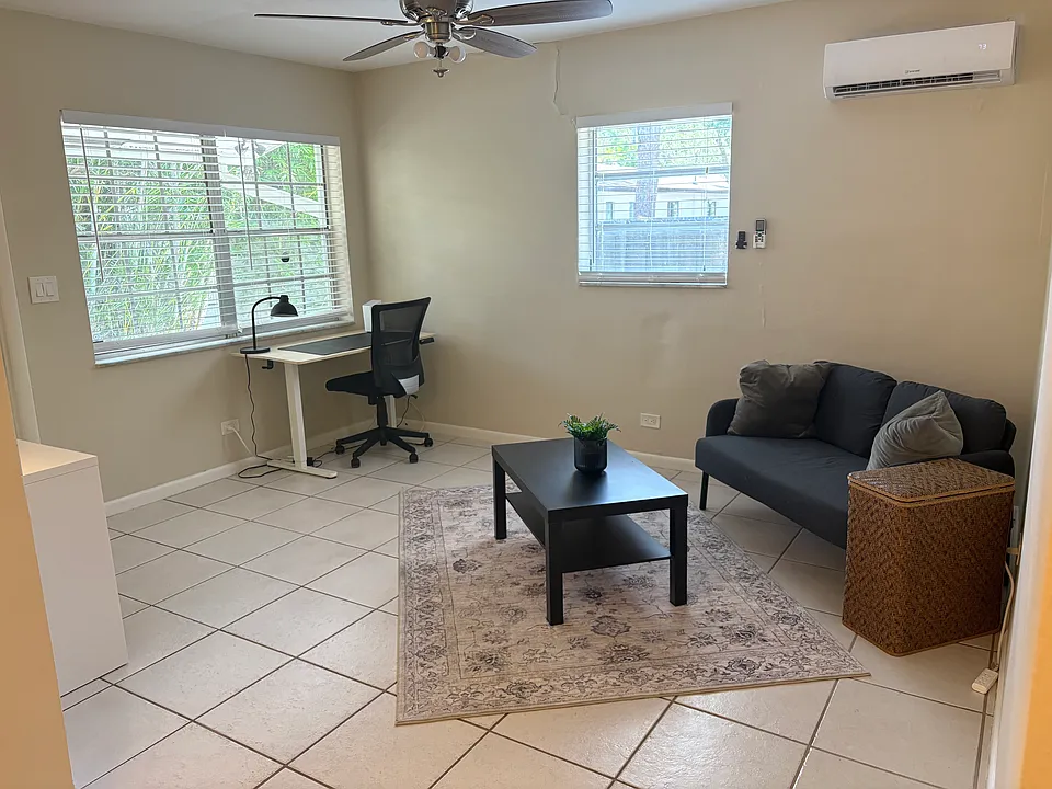 1122 SW 2nd Ct #2