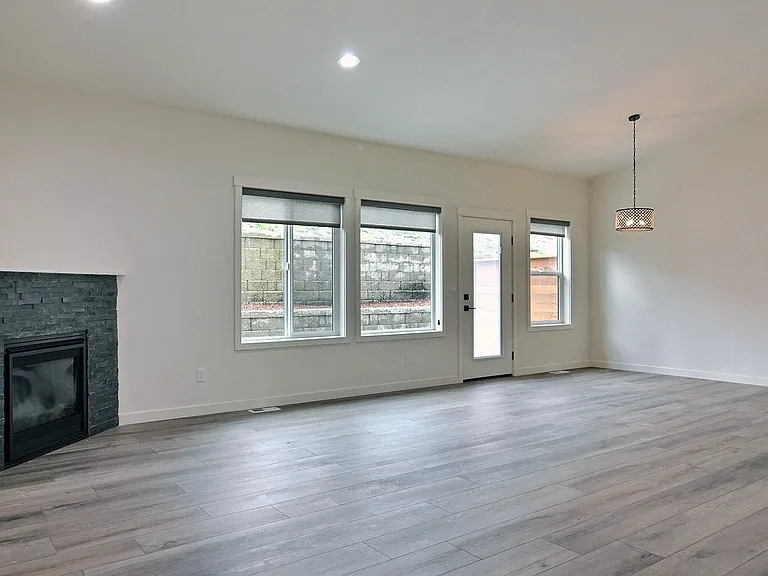 7421 Pioneer Way #7441A — Photo 18