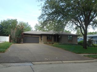 1118 Oke St, Papillion, NE 68046